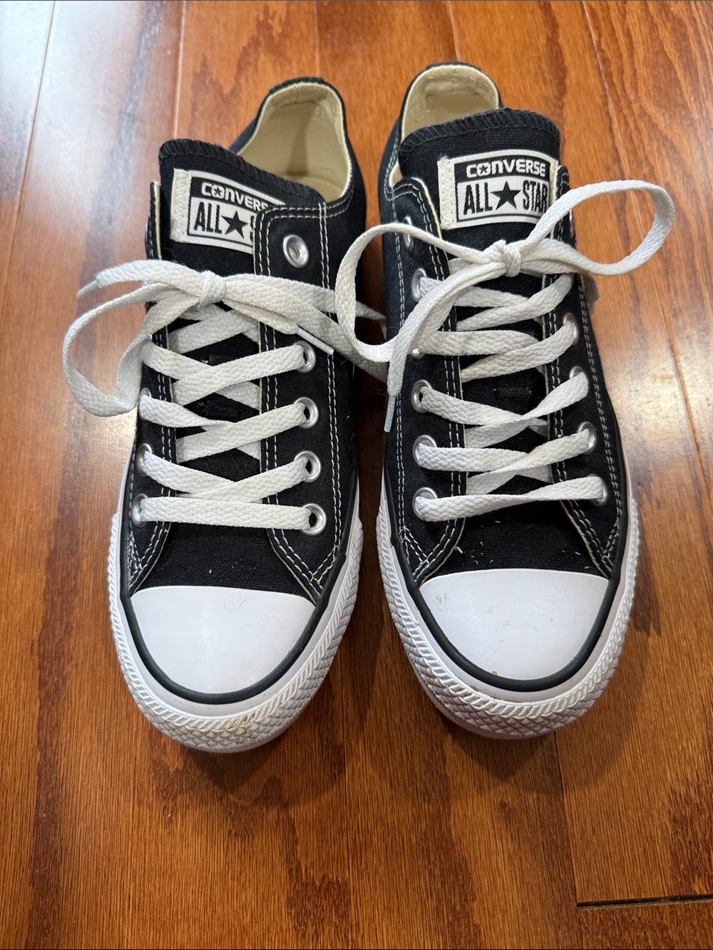 Converse Chuck Taylor All Star Classic Black Low Top Sneakers Women’s 7